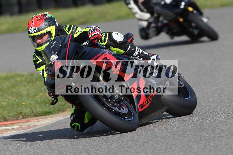 /Archiv-2023/06 10.04.2023 Moto Club Anneau du Rhin/Rouge Expert/4